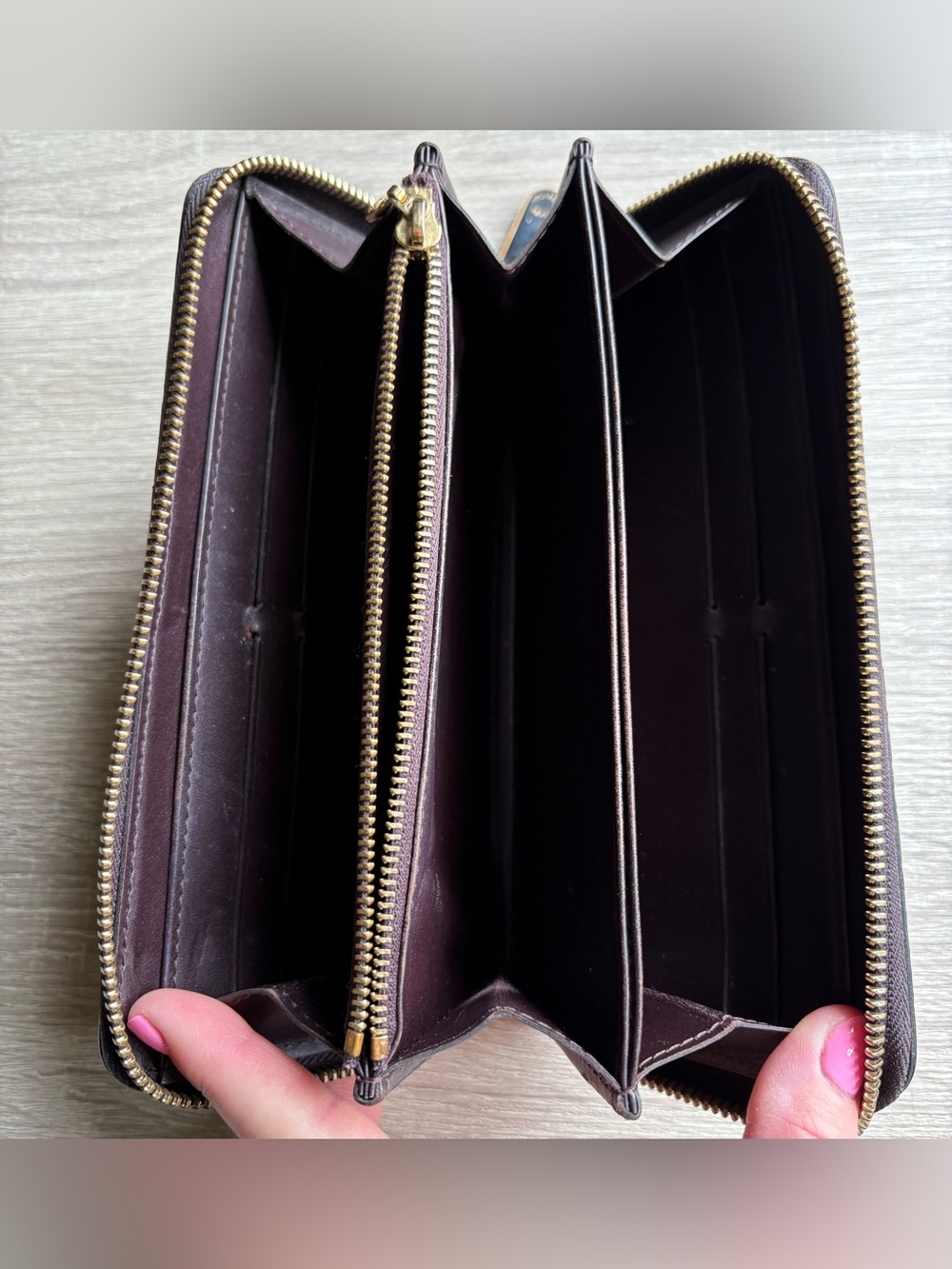 Louis Vuitton Black Vernis Monogram Zip Wallet - Picture 6 of 10